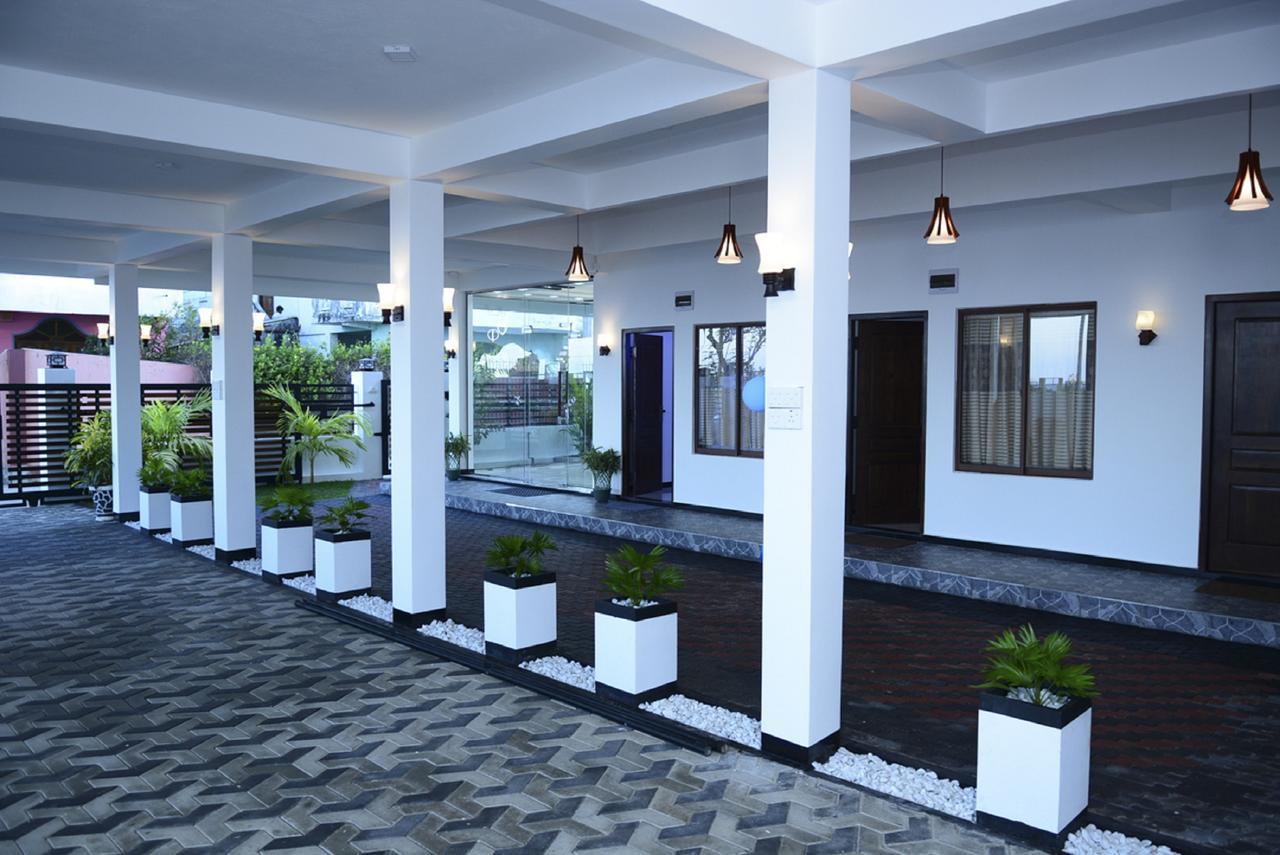Liyonaa Beach Hotel Trincomalee Exterior photo